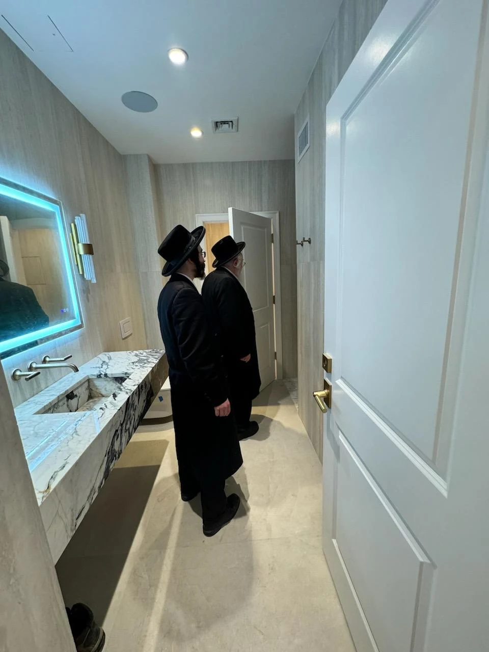 Rabbi Y. trigger - mikvah expert